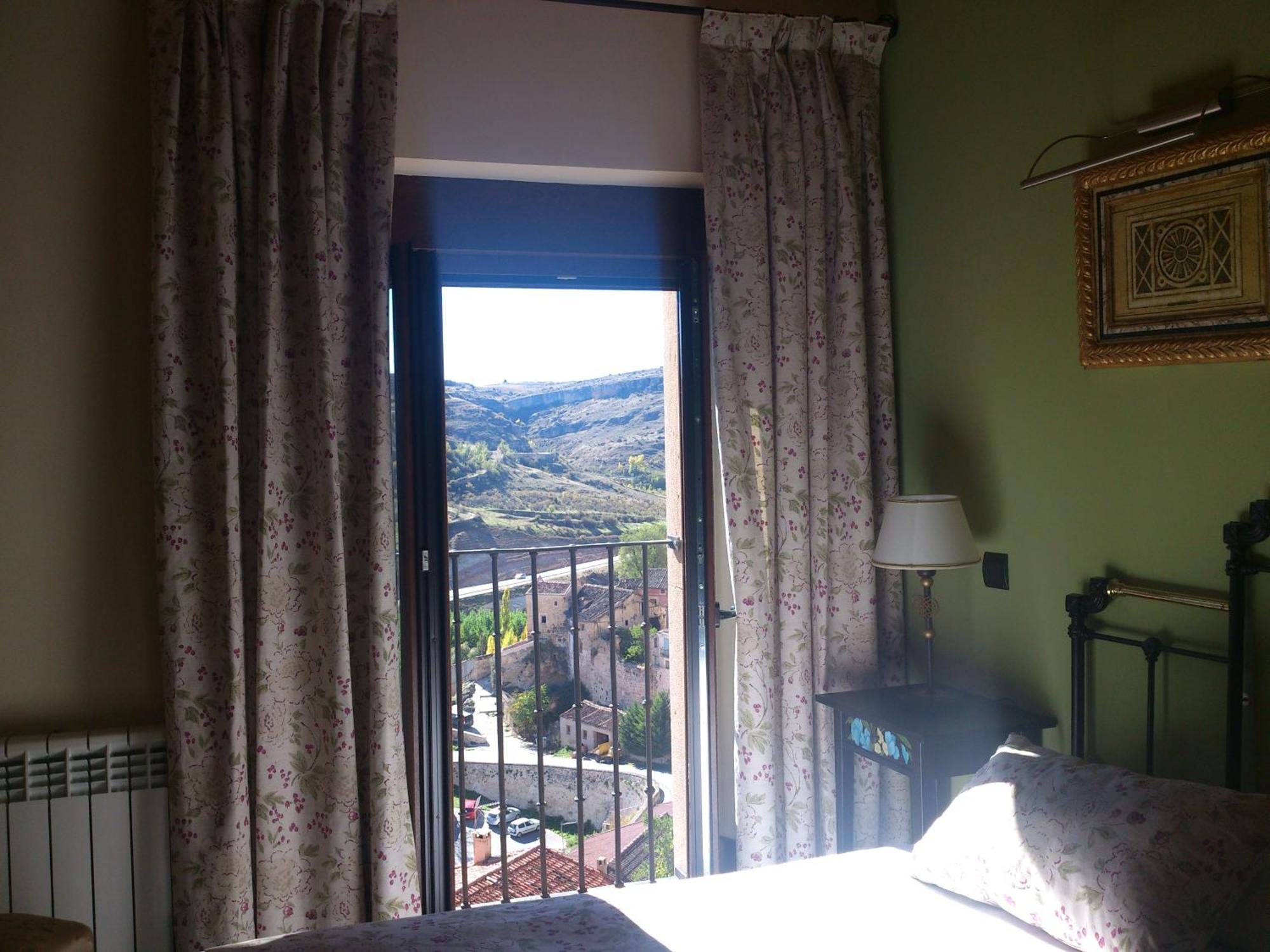 Hotel-Hospederia Los Templarios Sepúlveda Εξωτερικό φωτογραφία