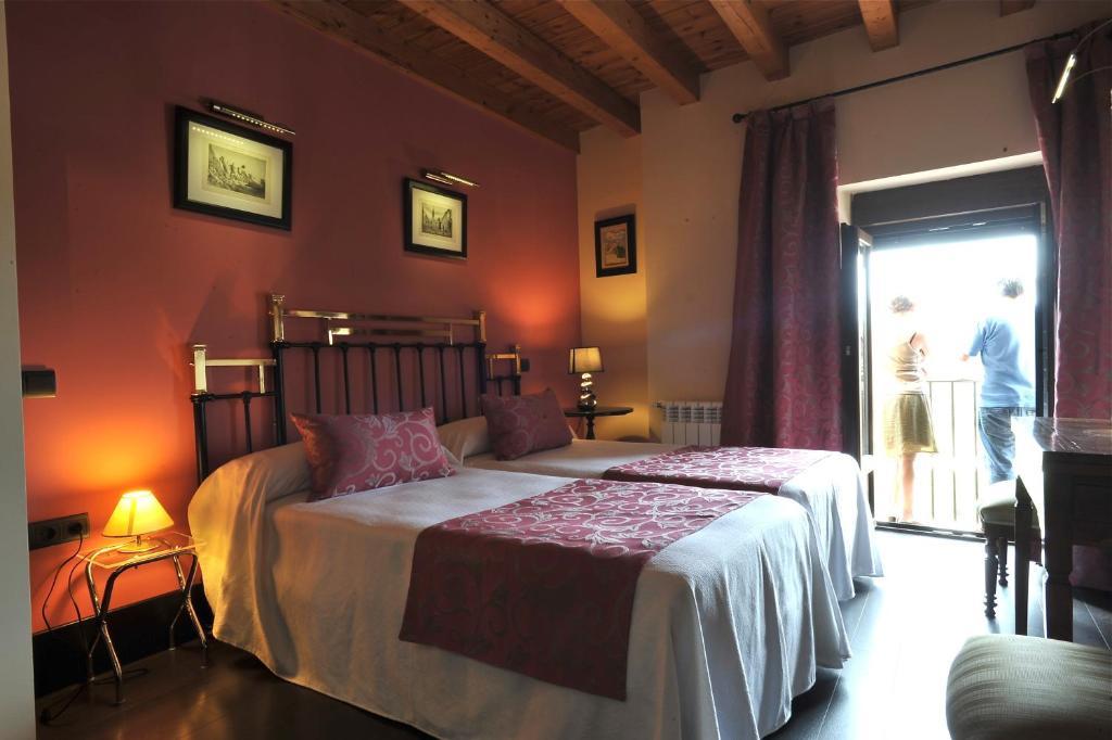 Hotel-Hospederia Los Templarios Sepúlveda Δωμάτιο φωτογραφία