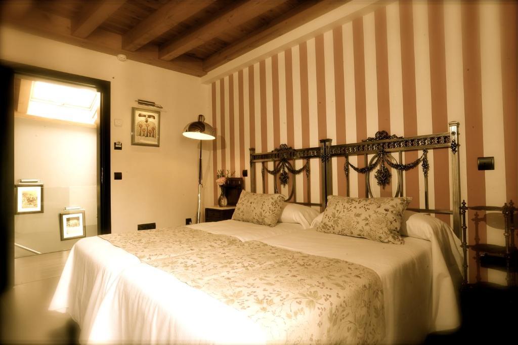Hotel-Hospederia Los Templarios Sepúlveda Δωμάτιο φωτογραφία